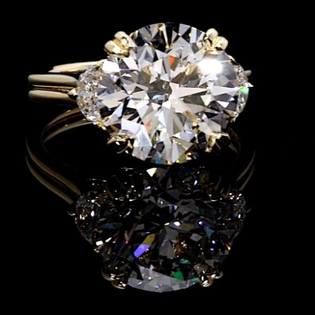 Marissa Three-Stone Engagement Ring – 5ct Round Lab-Grown Diamond with Pear Side Stones